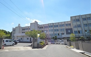 仏生山小学校